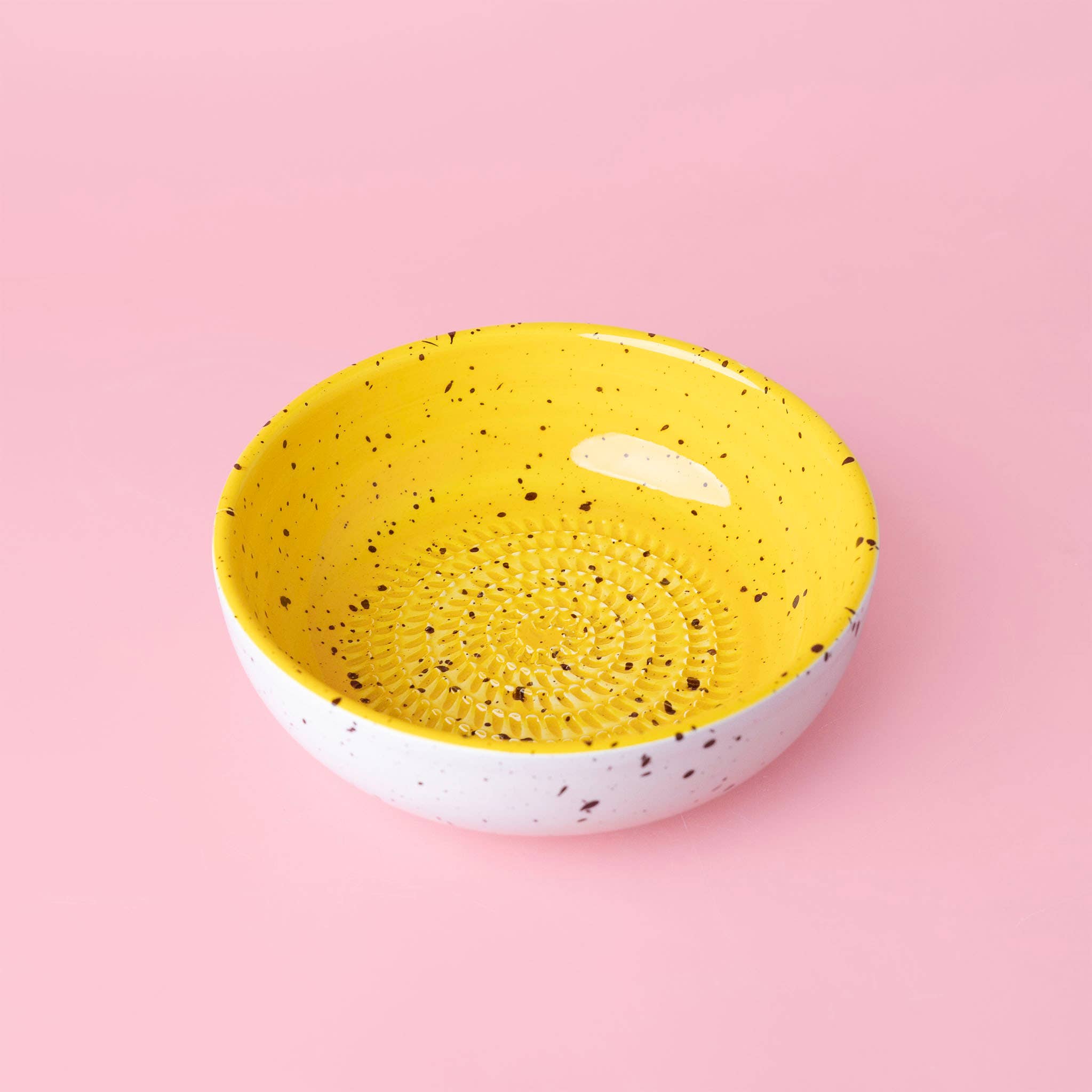 Vidutinio dydžio keraminė maisto tarkavimo lėkštė / Cinamonas