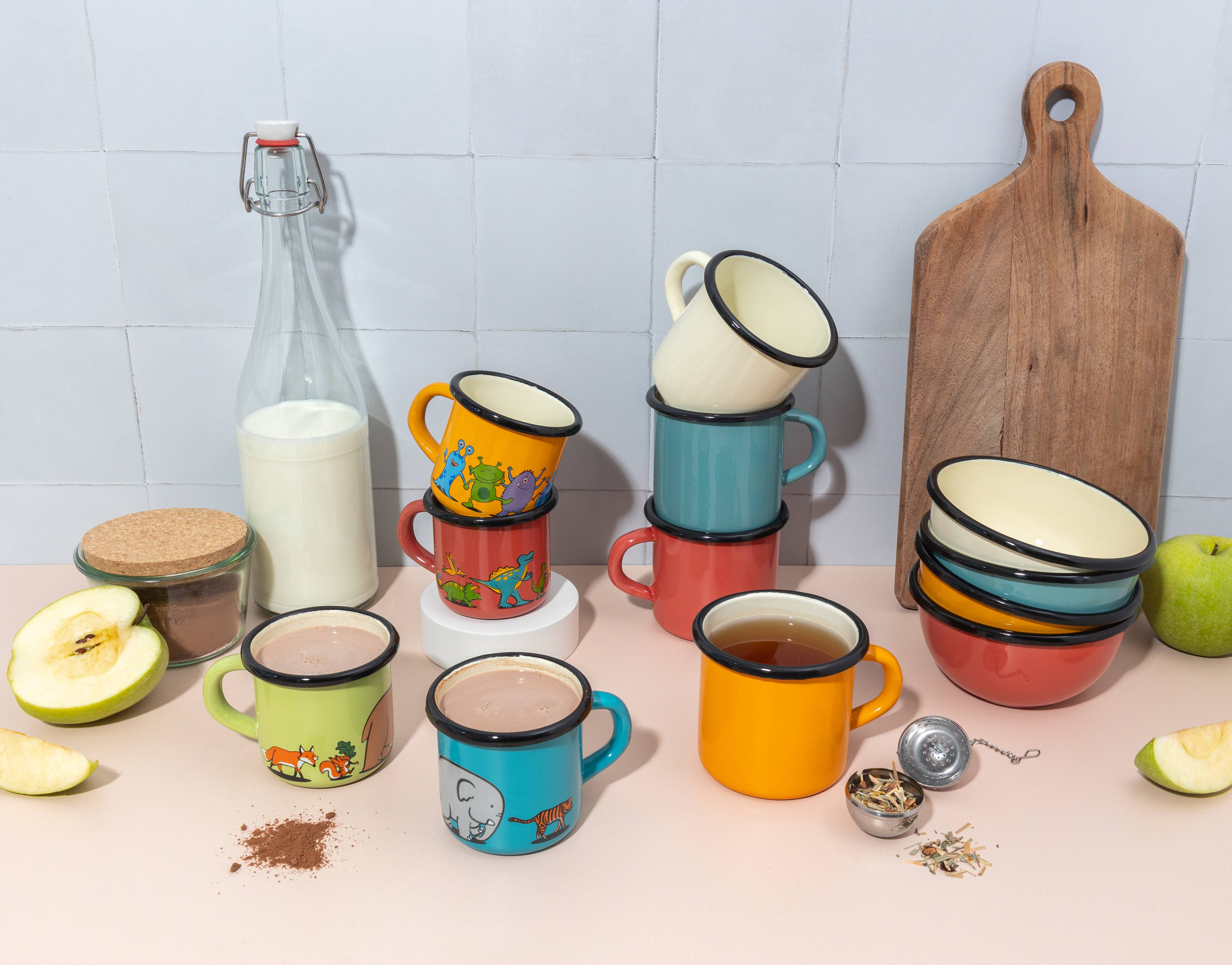 Emaliuotų puodelių rinkinys – 4 spalvos ☕️🎨