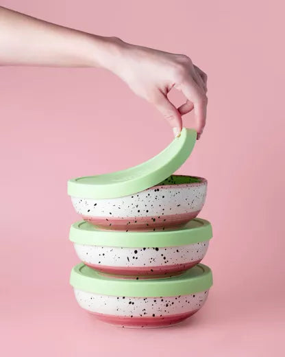 Reusable silicone lids for grating bowls