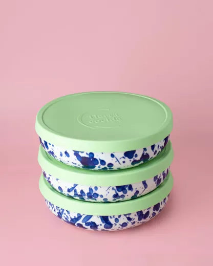 Reusable silicone lids for grating bowls