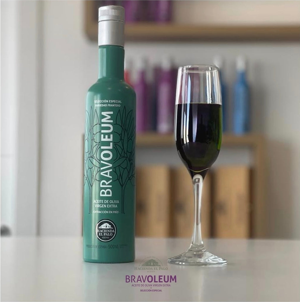 Gardus italas iš Ispanijos (Frantoio) BRAVOLEUM – šoninis vaizdas | Beata Nicholson