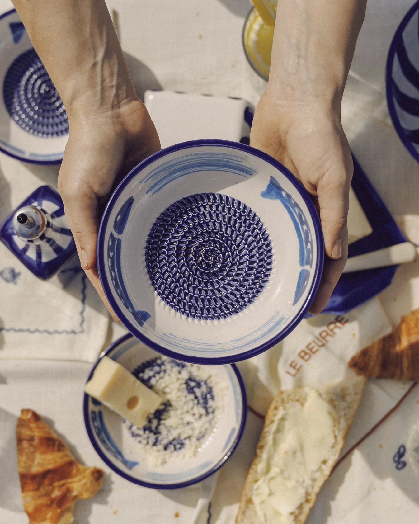 Vidutinė keraminė tarkavimo lėkštė / Tunas