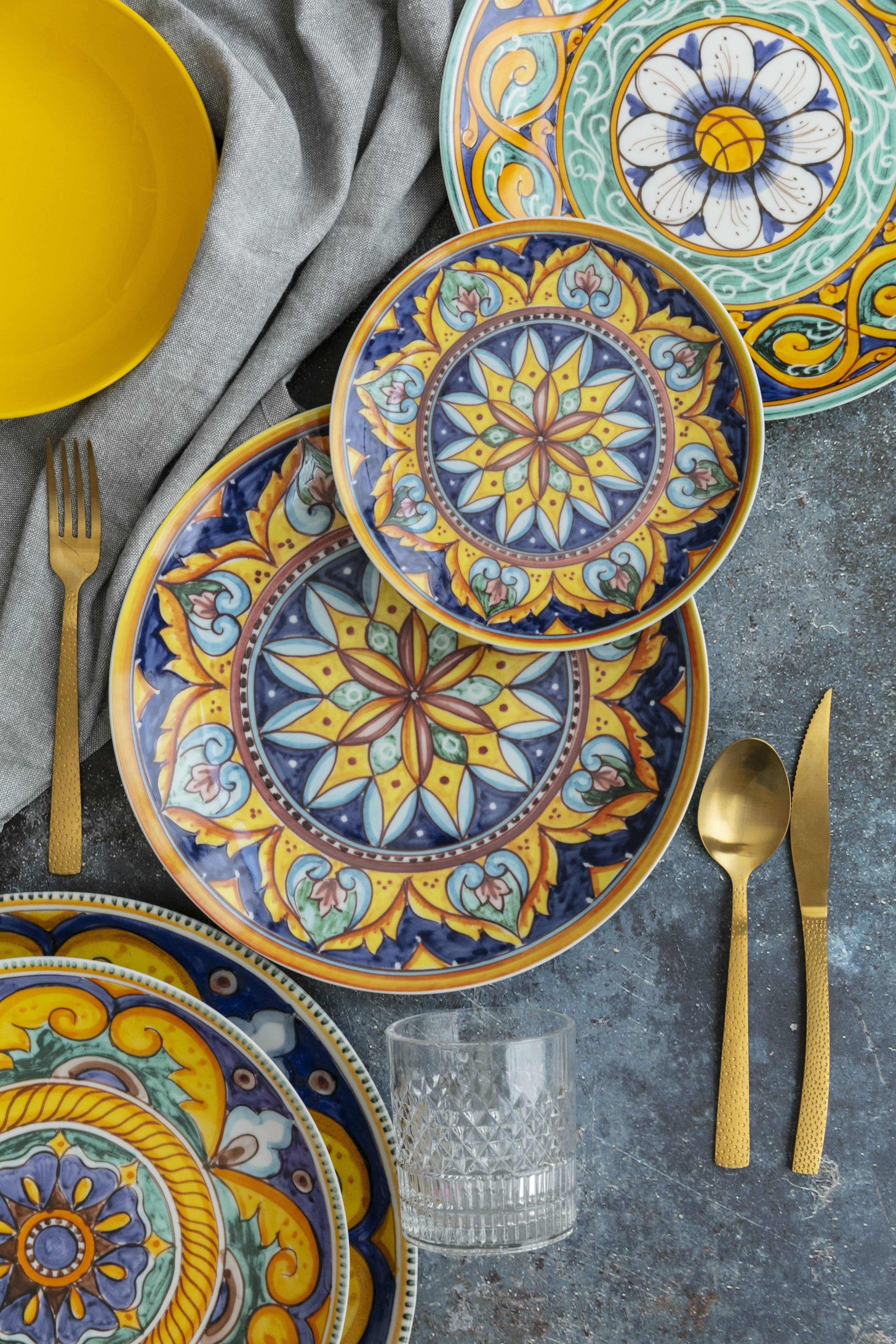 Scilla pizza/serving plate 33 cm, assorted (2 pcs) VdE Tivoli 1996