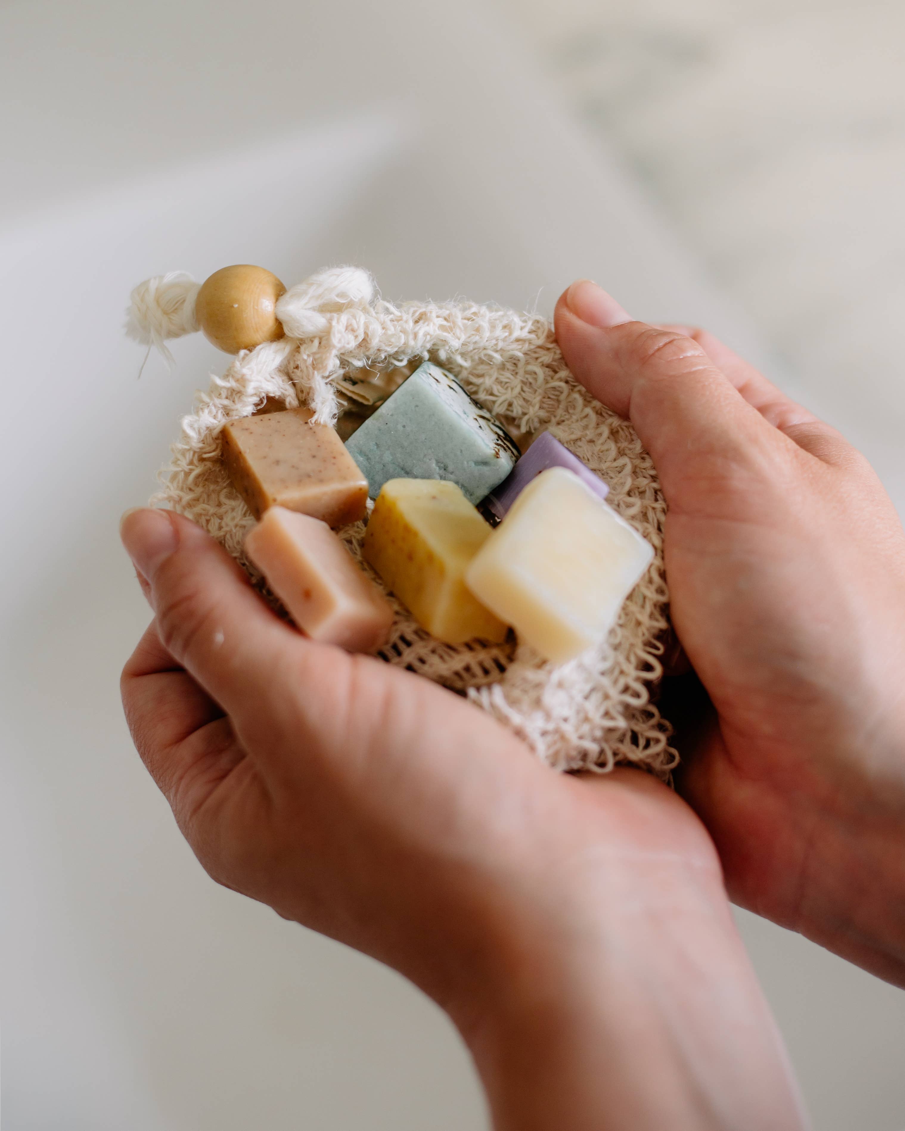 Sizalio muilo maišelis iš ekologiškos medžiagos – natūraliam muilui.