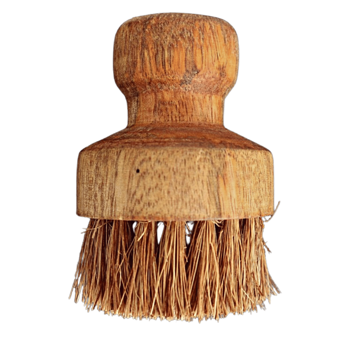 INDŲ ŠEPETĖLIS: keptuvėms ir lentelėms – iš kokosų plaušo ir mangomedžio