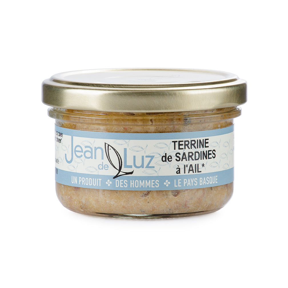 Žuvies terinų rinkinys: tunas, skumbrė ir sardinės, 3 × 85 g | Jean de Luz – detalė – sardinių su česnakais terino stiklainis | Beata Nicholson
