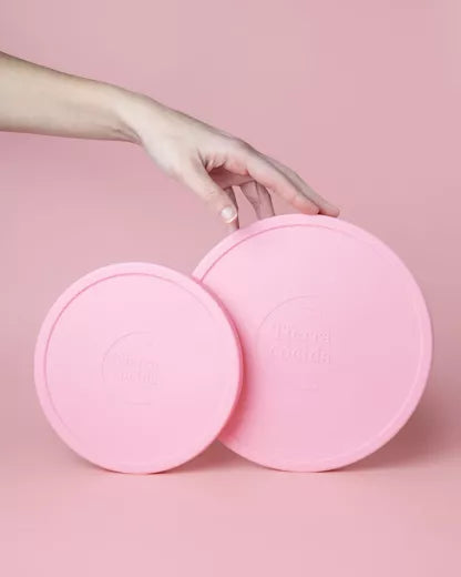 Reusable silicone lids for grating bowls