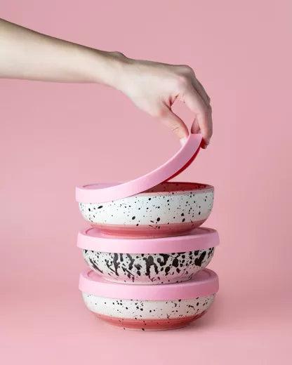 Reusable silicone lids for grating bowls