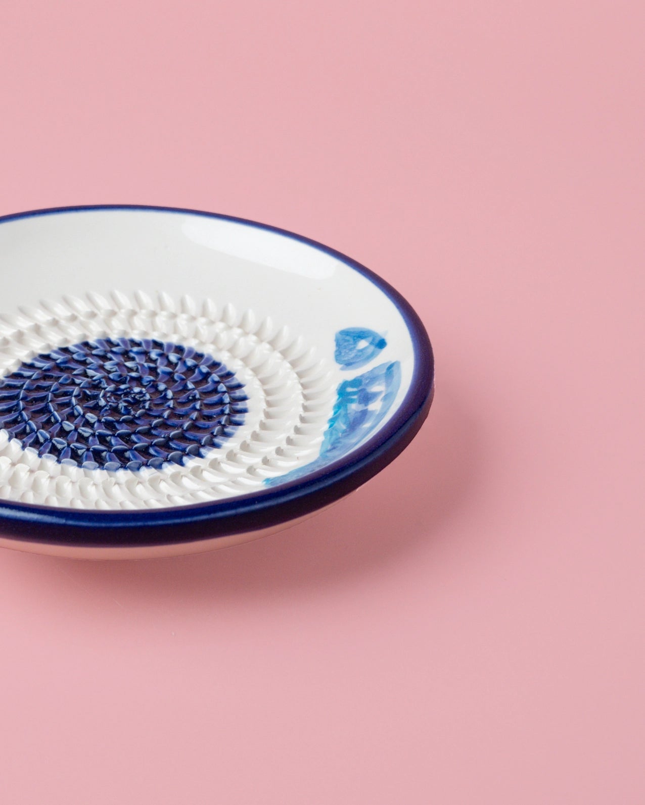 Maža keraminė tarkavimo lėkštutė / Tunas