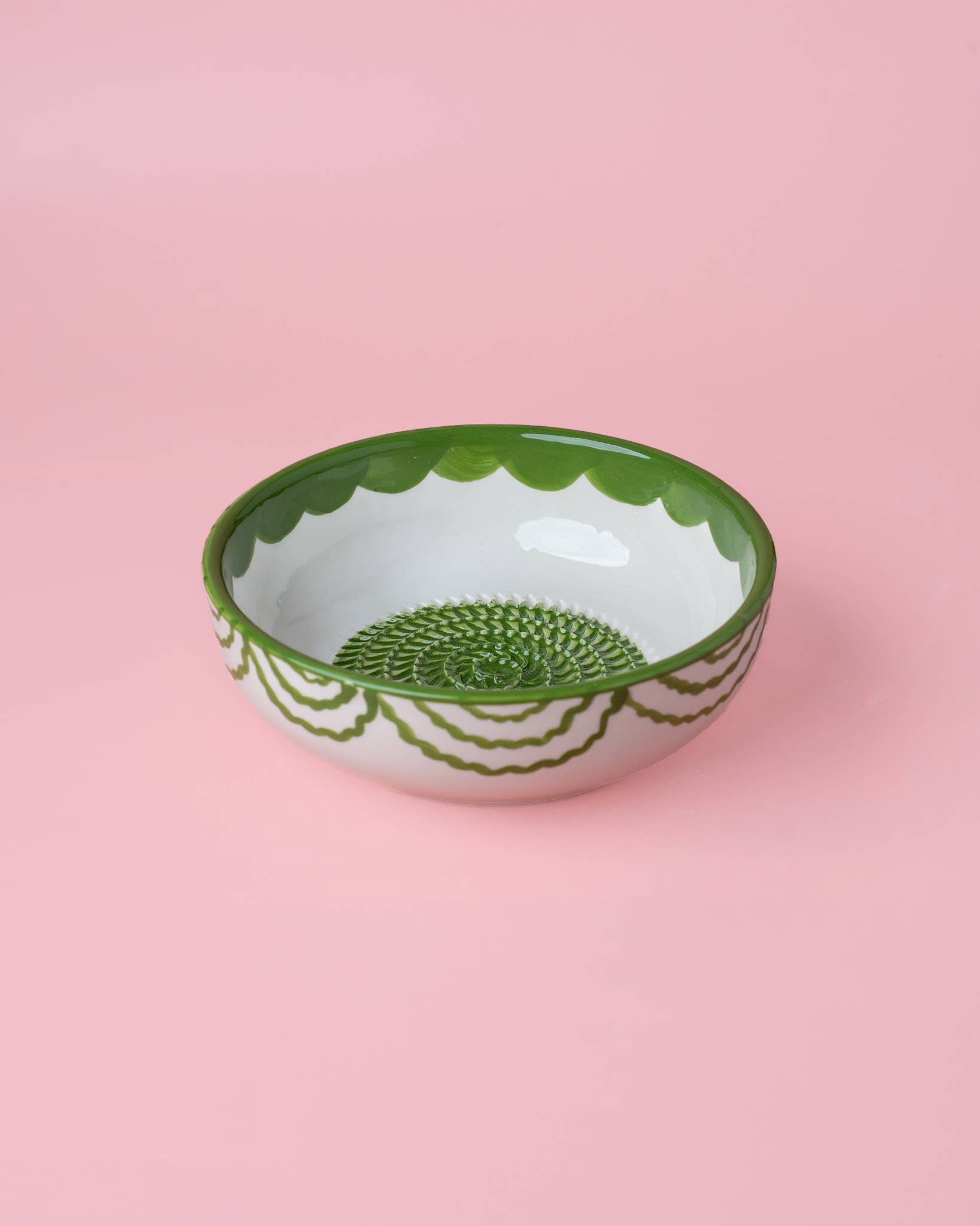 Vintažinis keramikos dubuo su tarka – žalias ir baltas / ROOTS