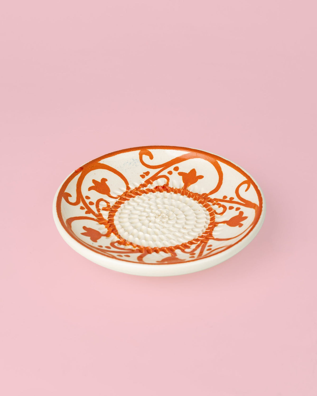 Keraminė tarkavimo lėkštutė „Azahara“ – žemas 2,5 cm profilis | Beata Nicholson