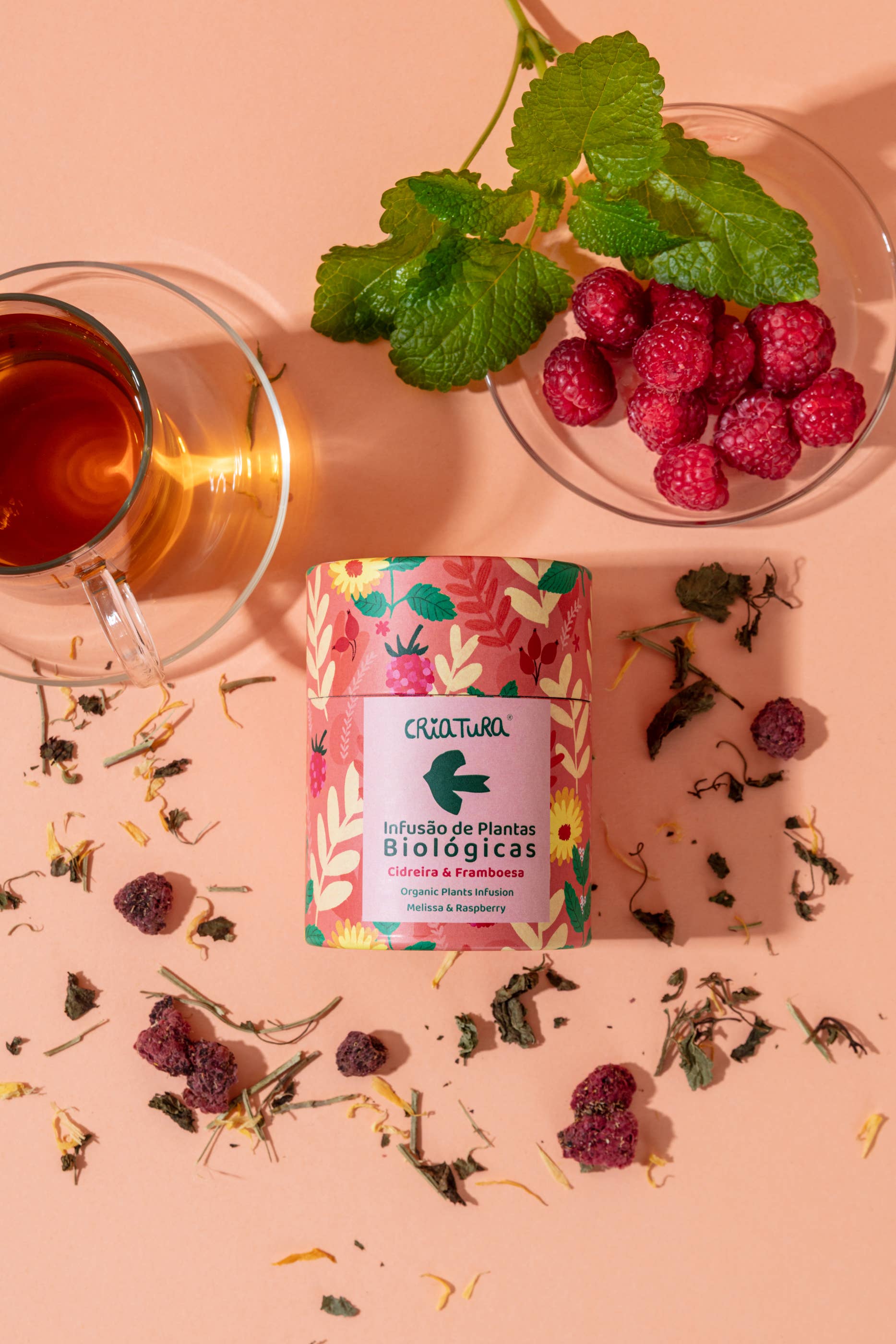 Ekologiška melisos, erškėtuogių ir aviečių žolelių arbata