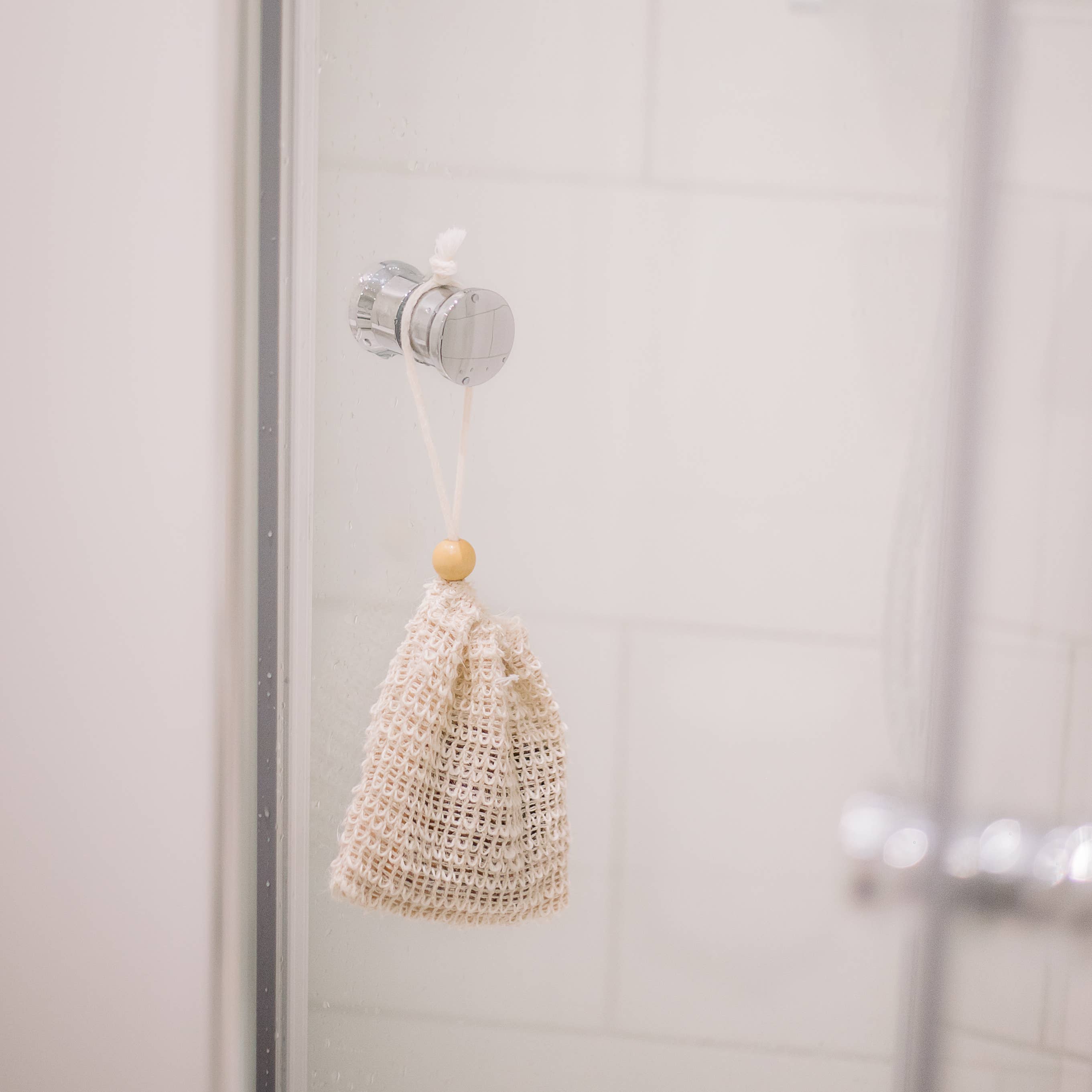 Sizalio muilo maišelis iš ekologiškos medžiagos – natūraliam muilui.