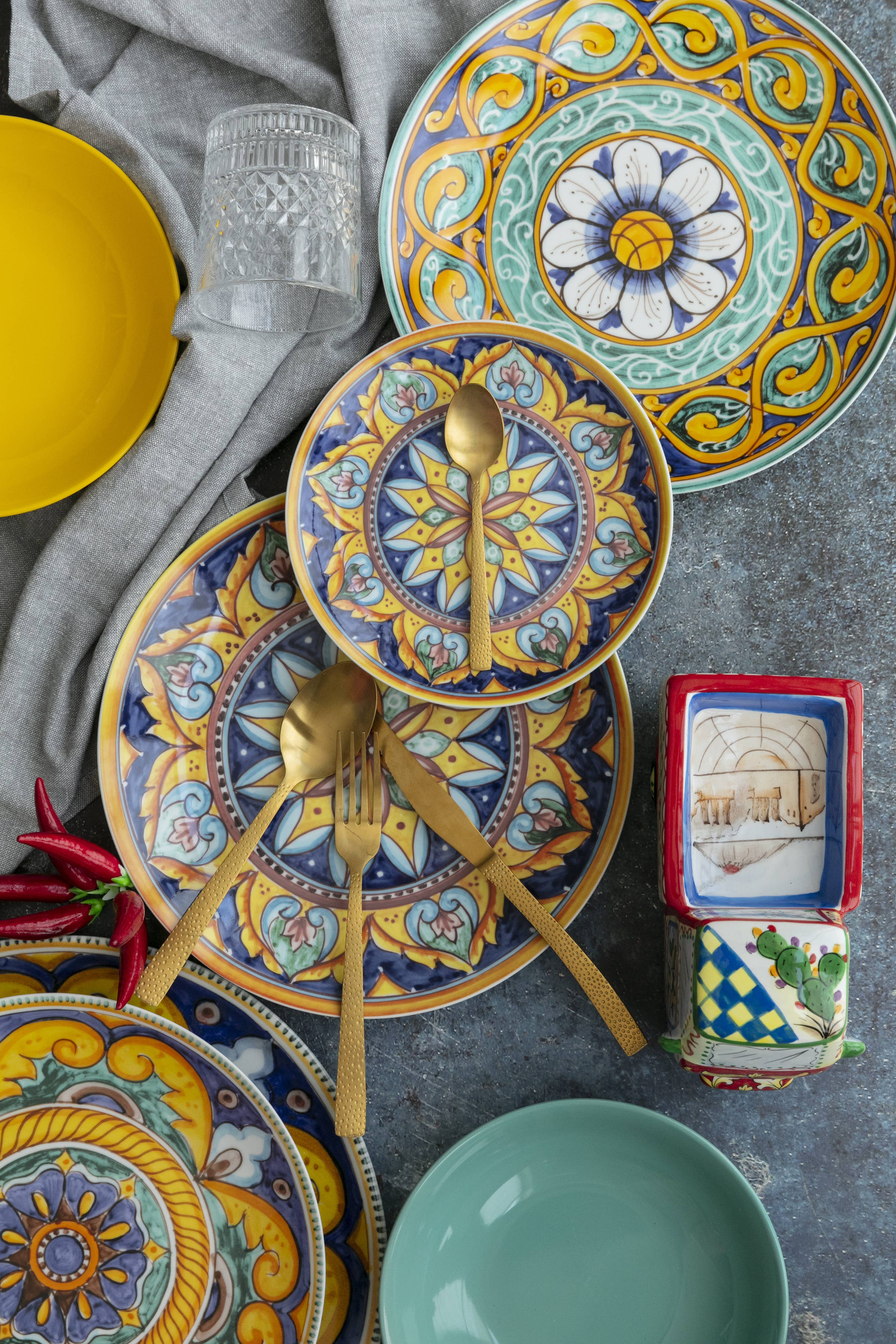 Scilla pizza/serving plate 33 cm, assorted (2 pcs) VdE Tivoli 1996